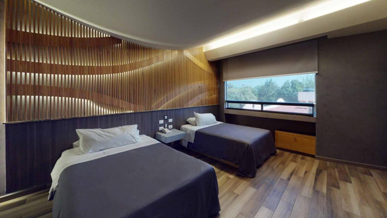 Hotel Patriotismo Kota Meksiko Bagian luar foto