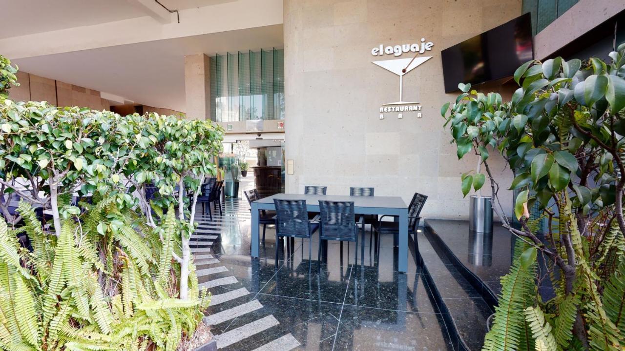 Hotel Patriotismo Kota Meksiko Bagian luar foto